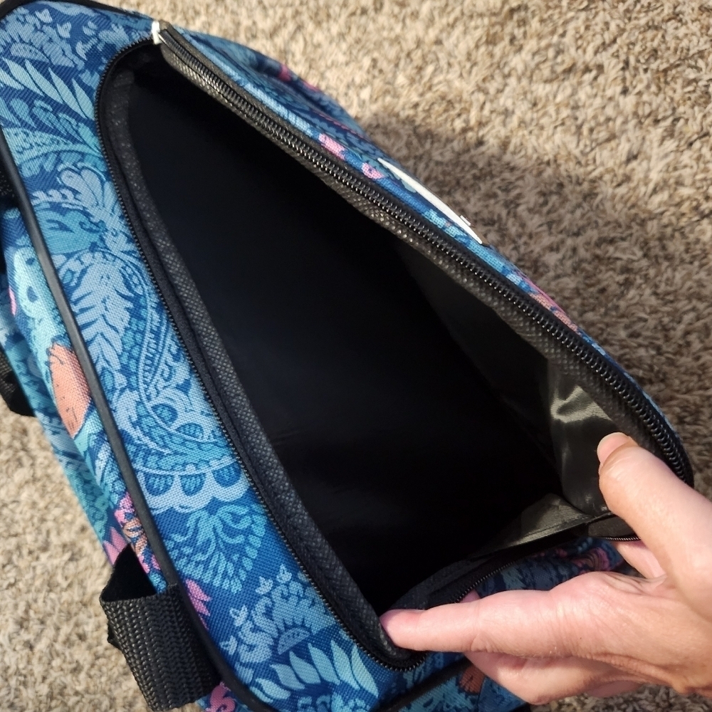 TAG shoulder bag with double straps and outside zip compartment EUC blue paisley - Picture 4 of 5